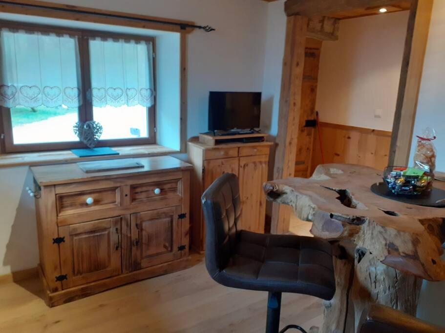 La Grange De Pimberty - Beautiful Apartments 27 Miles From Geneva Vailly Exteriör bild