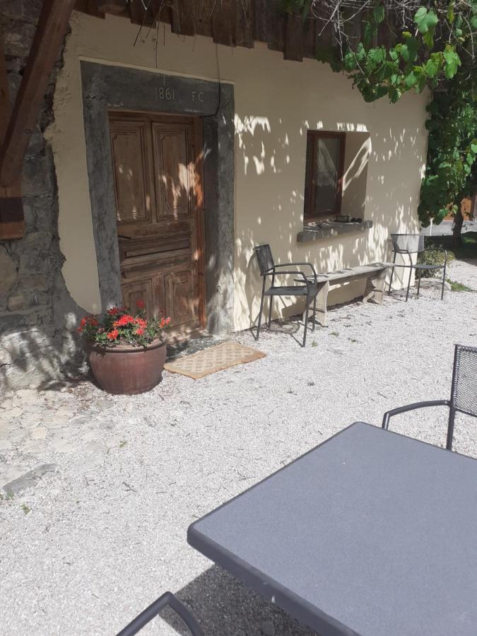 La Grange De Pimberty - Beautiful Apartments 27 Miles From Geneva Vailly Exteriör bild