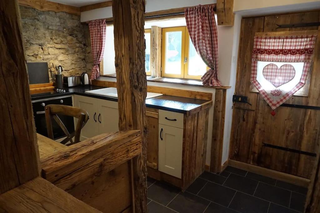 La Grange De Pimberty - Beautiful Apartments 27 Miles From Geneva Vailly Exteriör bild