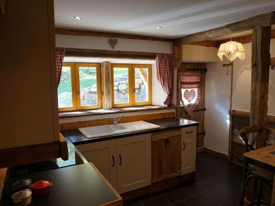 La Grange De Pimberty - Beautiful Apartments 27 Miles From Geneva Vailly Exteriör bild