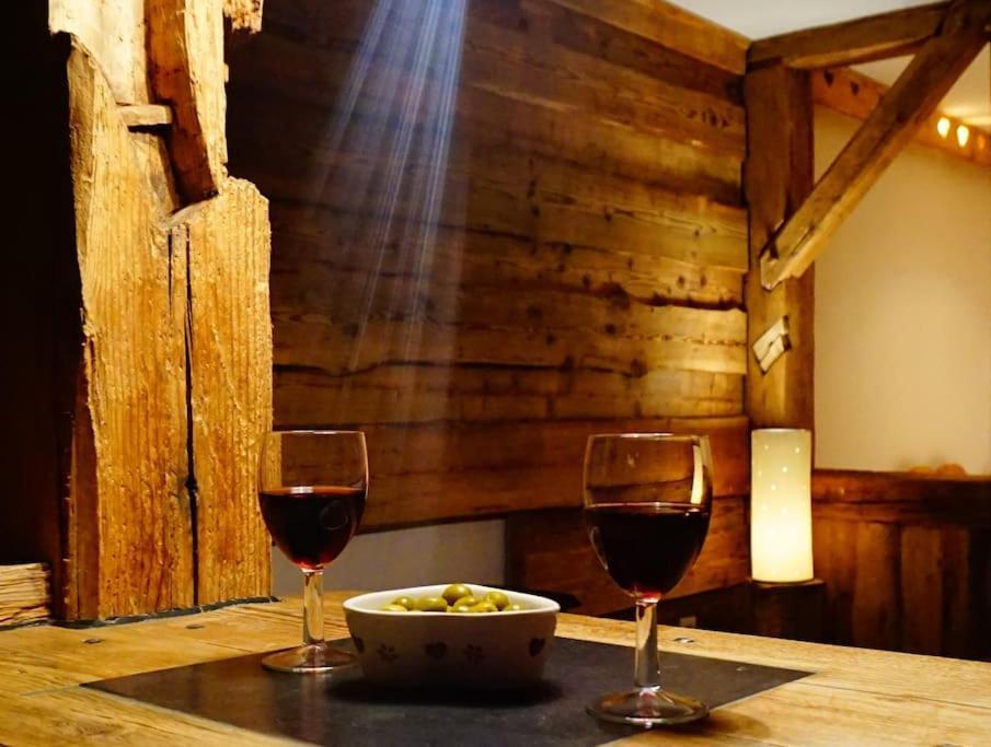 La Grange De Pimberty - Beautiful Apartments 27 Miles From Geneva Vailly Exteriör bild